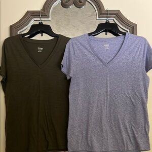 Mossimo Supply Co Green and Purple Short Sleeve V-Neck Tee